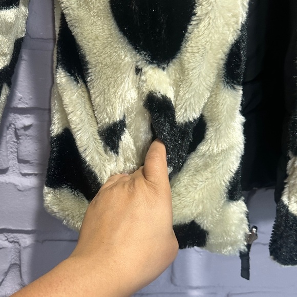 NWOT Madden Girl Kids Heart Pattern Fleece Jacket - Black and Cream size 14/16 - Picture 8 of 16